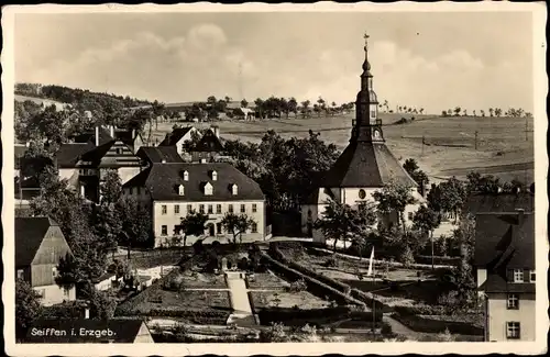 Ak Seiffen im Erzgebirge, Ortspartie, Kirche, Gasthof Erbgericht Buntes Haus