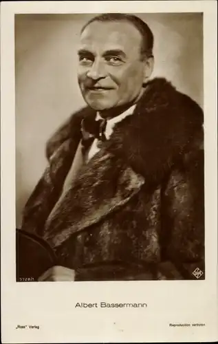 Ak Schauspieler Albert Bassermann, Portrait, Pelzmantel