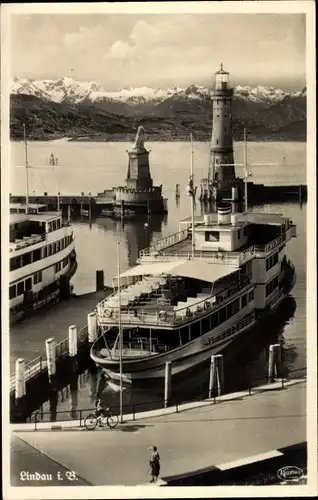 Ak Lindau in Bodensee Schwaben, Dampfer am Anleger, Leuchtturm, Denkmal
