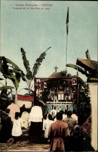 Ak Linzolo Französisch Kongo, Reposoir de la Fete Dieu en 1927, Altar