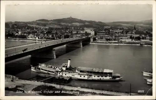 Ak Linz an der Donau Oberösterreich, Urfahr und Pöstlingberg, Schiff unterquert Brücke