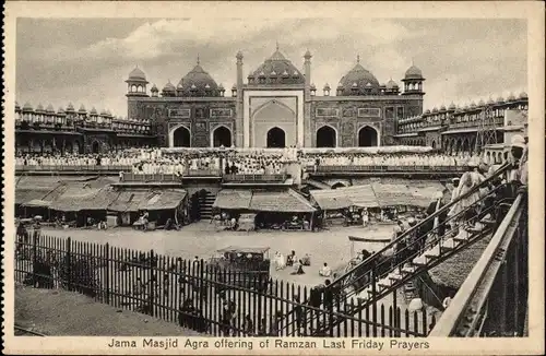 Ak Agra Indien, Jama Masjid offering of Ramzan Last Friday Prayers