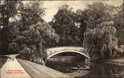 Ak Cambridge East England, King's College Bridge, Ruderboot