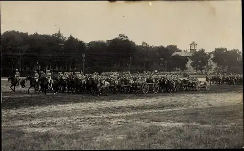 Foto Ak Wahn Köln, Schießplatz Wahn, Deutsche Soldaten zu Pferde, Kaiserzeit
