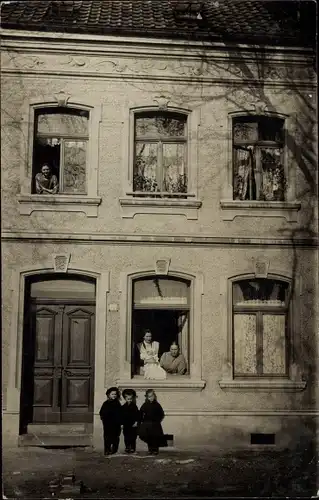 Foto Ak Dellbrück Köln am Rhein, Partie an einem Wohnhaus
