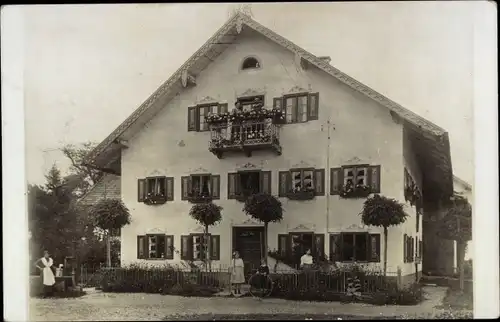 Foto Ak Haute Marne, Blick auf Haus, Anwohner