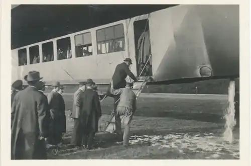 Sammelbild Zeppelin-Weltfahrten Bild 27 Vorkriegs-Luftschiffe, Fahrgast-Kabine der "Viktoria Luise"