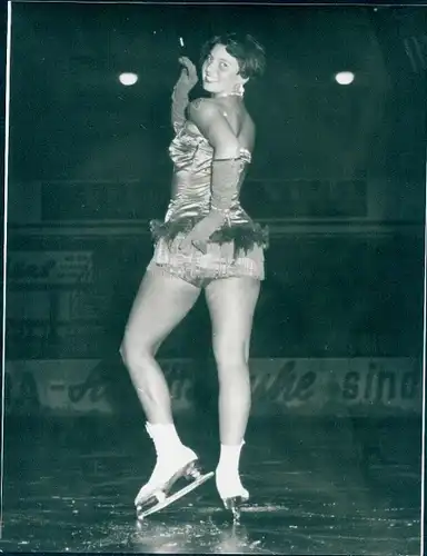 Foto Eiskunstläuferin im Kostüm, Portrait