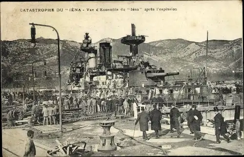 Ak Französisches Kriegsschiff, Catastrophe du Iena Vue d'Ensemble, Apres l'Explosion