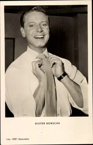Ak Schauspieler Dieter Borsche in Vater sucht eine Frau