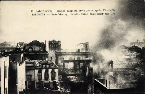 Ak Saloniki Thessaloniki Griechenland, Smouldering remains three days after the fire