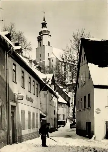 Ak Schwarzenberg im Erzgebirge Sachsen, Straßenansicht, Winter