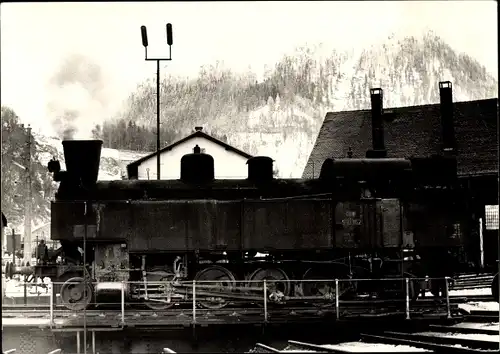 Foto Deutsche Eisenbahn, Heizhaus, Lok 93 1362 auf der Drehscheibe