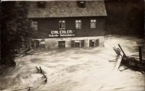 Foto Ak Berggießhübel in Sachsen, Hochwasser 1927, Getreide Kolonialwaren Emil Erler