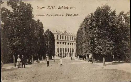 Ak Wien XIII. Hietzing, Kaiserliches Lustschloss vom Park aus