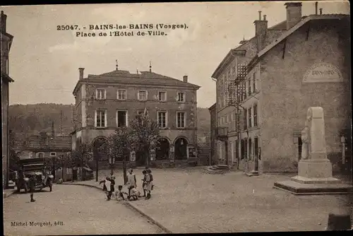 Ak Bains les Bains Vosges, Place de l'Hotel de Ville