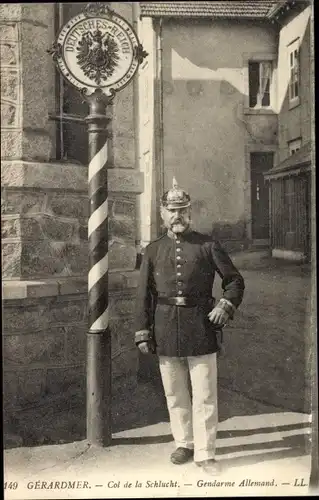 Ak Gérardmer Lothringen Vosges, Col de la Schlucht, Gendarme Allemand, Frontiere