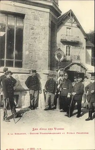 Ak La Schlucht Vosges, Groupe franco allemande au Poteau frontière