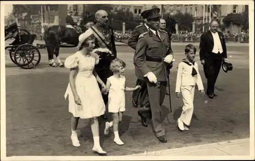 Ak König Leopold III. von Belgien mit Kindern 1939