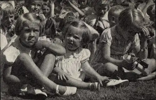 Ak Soestdijk Utrecht Niederlande, Prinzessinnen der Niederlande, August 1945