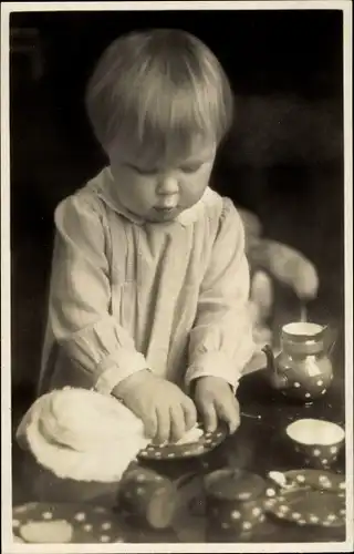 Ak Prinzessin Beatrix der Niederlande, Spielzeuggeschirr, 31. Januar 1940