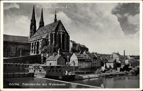 Ak Görlitz in der Lausitz, Peterskirche mit Wehrmauer