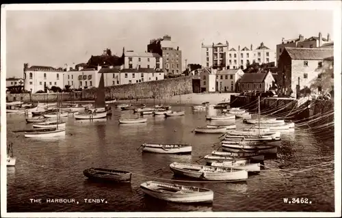 Ak Tenby Wales, The Harbour, Boote