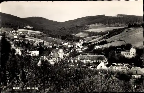 Ak Wien 19 Döbling Grinzing, Ortsansicht, Kirchturm