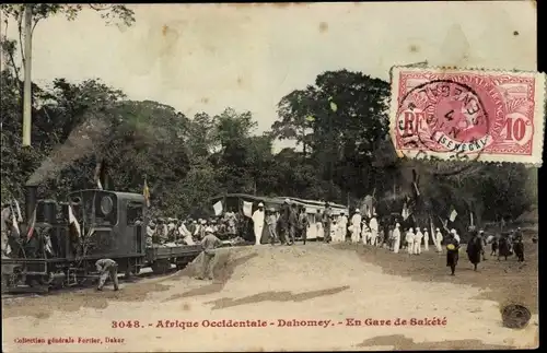 Ak Dahomey Benin, En Gare de Sakete, Bahnhof, Dampflok