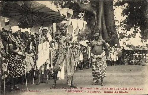 Ak Dahomey Benin, Abomey, Afrique Occidentale, Danse de Chefs et de Feticheurs