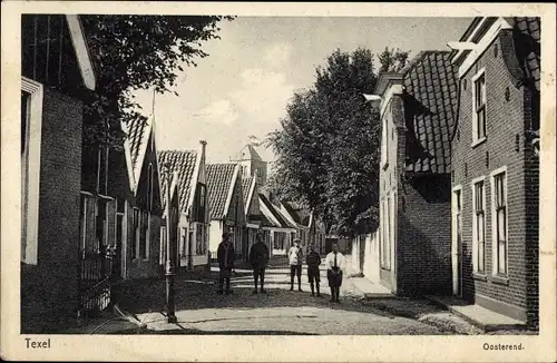 Ak Oosterend Texel Nordholland Niederlande, Straßenpartie