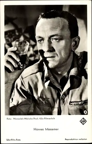 Ak Schauspieler Hannes Messemer, Portrait, Ufa Film, Madeleine und der Legionär