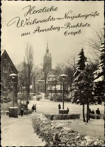 Ak Annaberg Buchholz im Erzgebirge, Platz und Kirche im Schnee, Neujahr