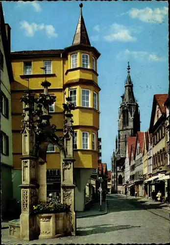 Ak Reutlingen in Württemberg, Wilhelmstraße mit Lindenbrunnen und Marienkirche