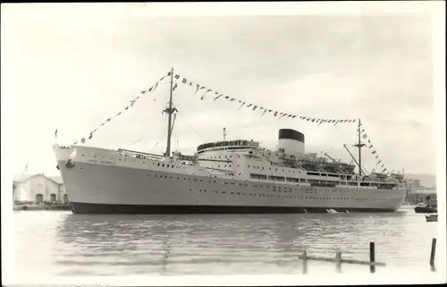 Foto Ak Dampfer, Dampfschiff im Hafen