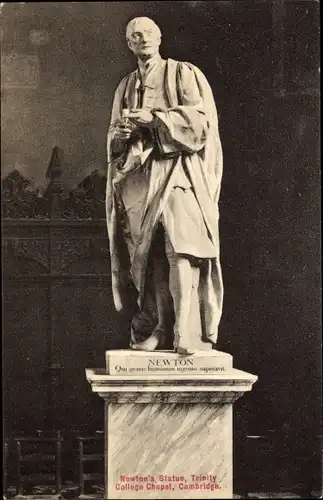 Ak Cambridge East England, Newton's Statue, Trinity College Chapel