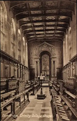 Ak Cambridge East England, Newton's Statue, Trinity College Chapel