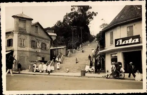Foto Ak Antananarivo Tananarive Madagaskar, Straßenpartie, Geschäft