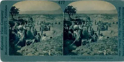 Stereo Foto Corinth Griechenland, Digging among the ruins