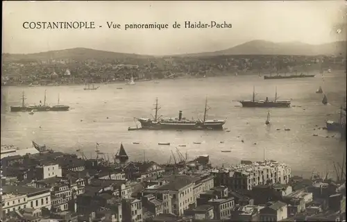 Ak Konstantinopel Istanbul Türkei, Vue panoramique de Haidar Pacha, bateaux