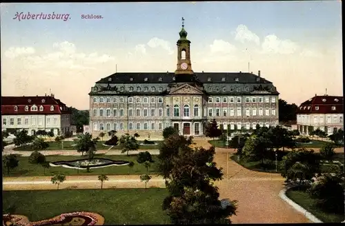 Ak Wermsdorf in Sachsen, Blick auf Schloss Hubertusburg, Front, Parkanlagen