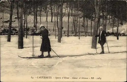 Ak Cauterets Hautes Pyrénées, Wintersport, Skifahrer und Skifahrer