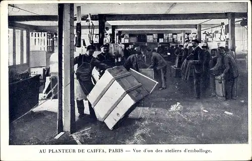 Ak Paris, bei Le Planteur de Caiffa, Blick in eine der Verpackungswerkstätten