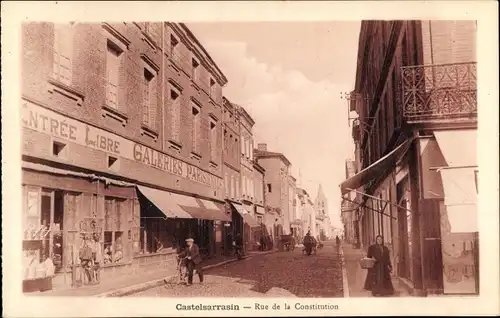 Ak Castelsarrasin Tarn et Garonne, Rue de la Constitution, Pariser Galerien