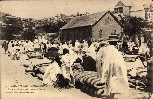 Ak Antananarivo Tananarive Madagaskar, Le Marché aux paillasses au Zoma