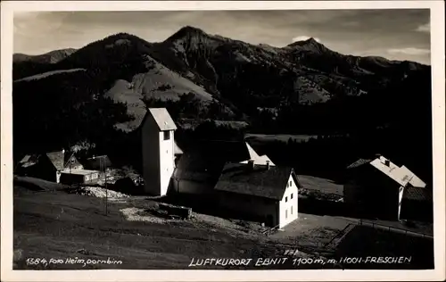 Ak Ebnit Dornbirn in Vorarlberg, Kirche mit Hoch Freschen