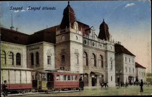 Ak Szeged Ungarn, Szeged állomás, Bahnhof, Straßenbahn