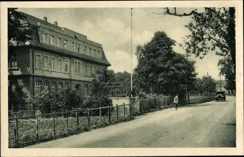 Ak Heidenau in Sachsen, Ludwig Richter Schule, Straßenansicht