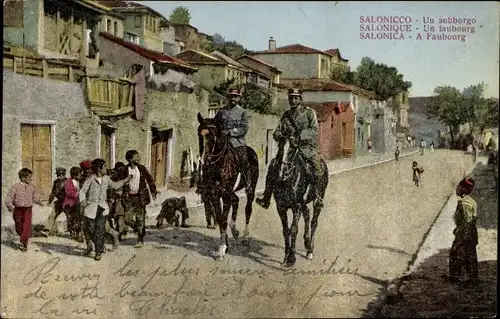 Ak Thessaloniki Griechenland, un faubourg, soldats francais, cheveaux