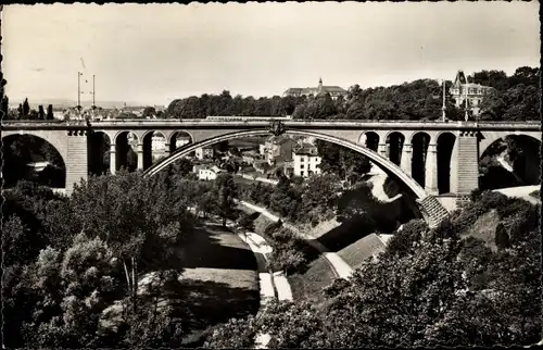 Ak Luxembourg Luxemburg, Pont Adolphe und Vallee de la Petrusse
